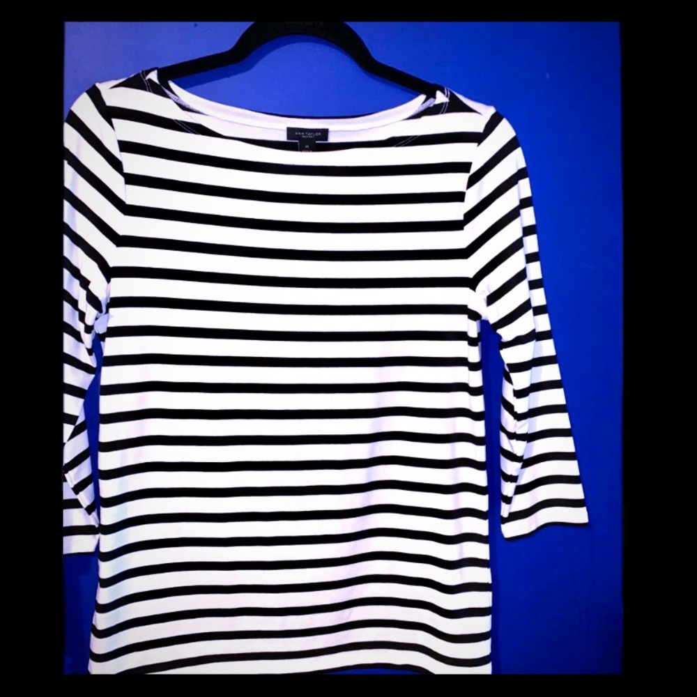 🦨Ann Taylor Striped Blouse
